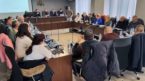 Общинският съвет в Нови пазар разреши изключения за училищни паралелки