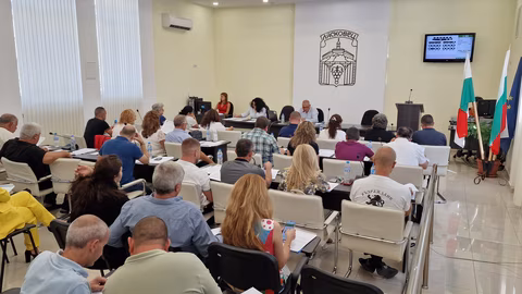 Общинският съвет в Лясковец проведе първото си електронно заседание