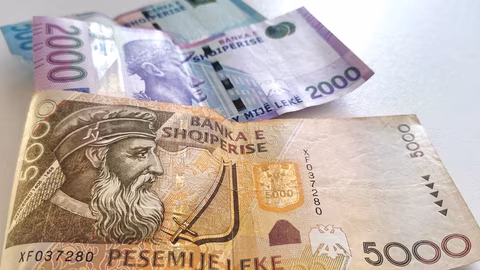 Албания увеличава минималната заплата до 50 000 леки от 2026 г.