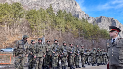Военнослужещи от 10-и батальон унищожиха опасни боеприпаси край Мездра