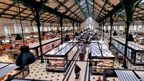 Големите търговски вериги инвестираха милиарди и осигуриха 60 000 работни места