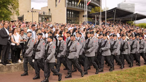 Германия инвестира близо 19 милиарда евро в облекло и оборудване за армията