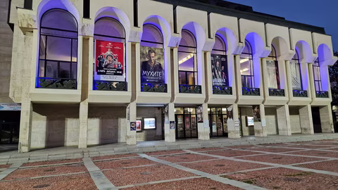 Шумен осветява ключови сгради в лилаво за недоносените деца