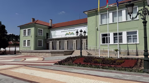 Гурково стартира коледния сезон с тържествено запалване на светлините