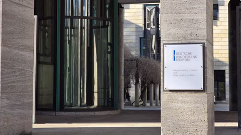 Германската икономика прогнозира лек растеж въпреки промишлената нестабилност