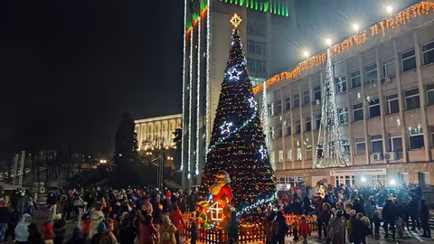 Празничните светлини ще озарят елхите в четири общини в област Габрово