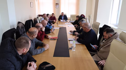 Общинският съвет в Садово обсъжда проекти за обновяване на училище и подкрепа за таланти