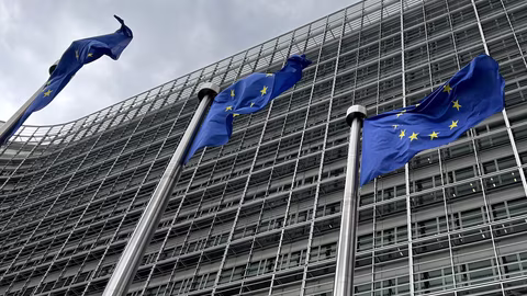 ЕК търси гъвкаво решение за финансиране на Украйна с руски активи