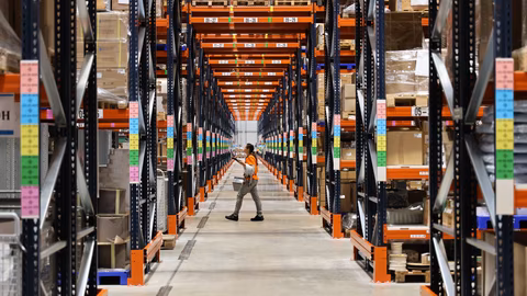 Есенно издание на бюлетина на УНСС изтъква рисковете пред икономиката