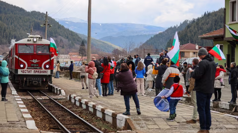Родопската теснолинейка чества 80 години с юбилеен влак и концерт