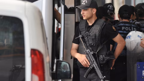 Турция арестува 21 души за връзки с организацията ФЕТО