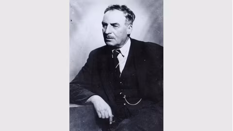 Елин Пелин: творчески успехи и финансови трудности през живота му