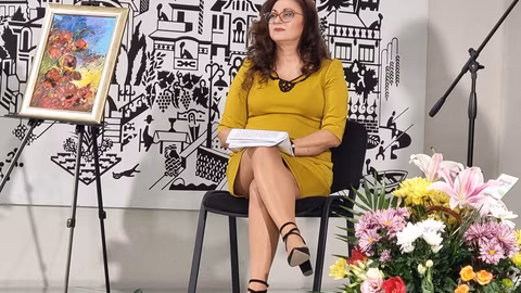 Ваня Велева представя „Подарявам ти дъжд“ с мултиарт програма в Ямбол