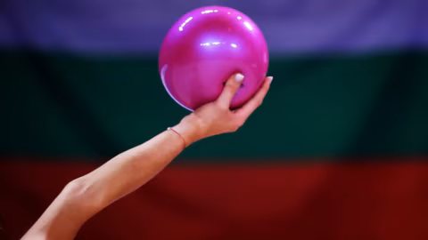 Десет гимнастички продължават във втория етап на селекцията за ансамбъл девойки