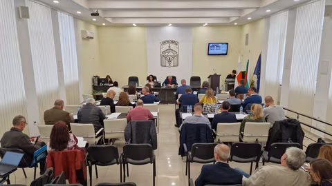 Общинският съвет в Лясковец одобри поставяне на пилон с националното знаме