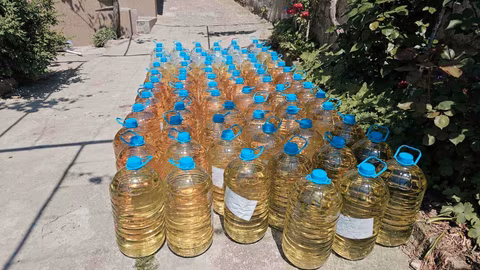 Полицията иззе 215 литра нелегален алкохол в село Мало Конаре