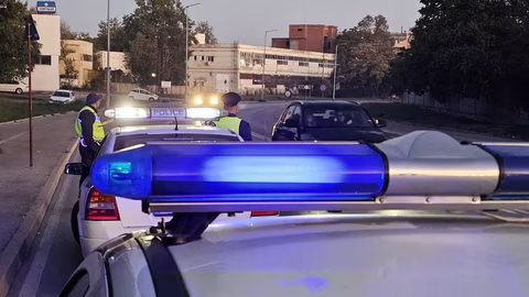 Арестуваха криминално проявен мъж при акция в района на бургаските гробища