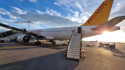 Зимният Истанбул с обилни снеговалежи и сериозни транспортни ограничения