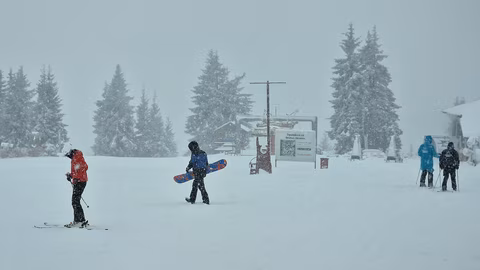 Сноубордистка с тежка травма след инцидент на писта край Рилските езера