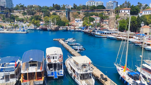 Бившият кмет на Анталия Бьоджек обвинен в пране на пари и изнудване