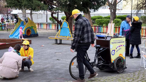 Над 55 доброволци подпомагат Варненската регионална библиотека \"Пенчо Славейков\"