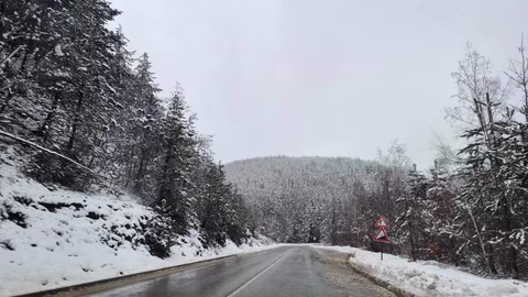 Пътищата в Кюстендилска област са отворени и обработени за зимно движение