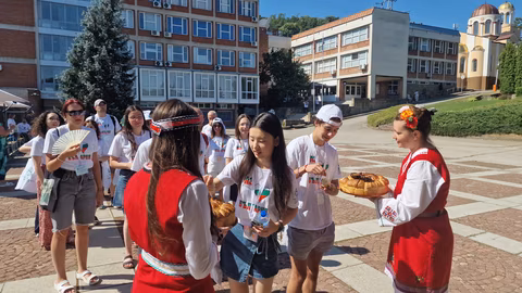 Едита Алън-Джоунс е първият участник в 49-ия летен семинар по български език