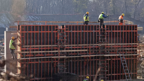 ВКС образува дело за защита на потребители при предварителни имотни договори
