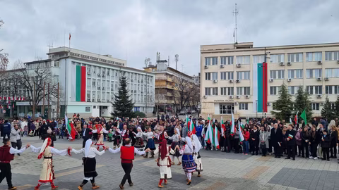 Търговище отбелязва националния празник с концерт и традиционно хоро