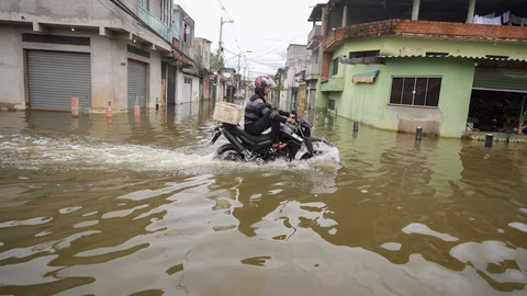 Тежки проливни дъждове в Жуиз ди Фора предизвикаха бедствено положение