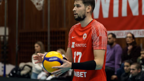 ЦСКА и Нефтохимик 2010 започнаха с категорични победи в 18-ия кръг