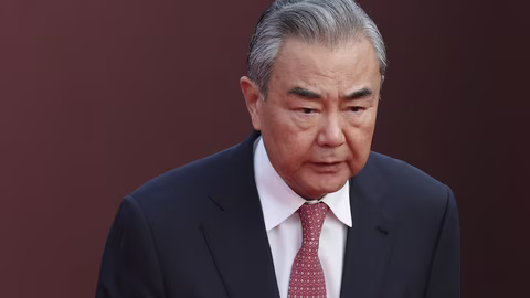 Китай настоява за спиране на военните удари по Иран и призовава за мир