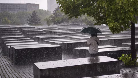 Сириец получи 13 години затвор за нападение над турист в Мемориала на Холокоста в Берлин