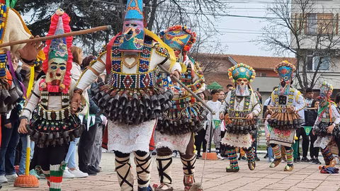 Общинският кукерски фестивал в Стралджа събира фолклорни групи