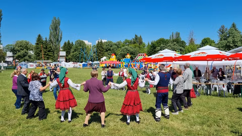 Община Търговище организира церемонията „Златни младоженци“ през май