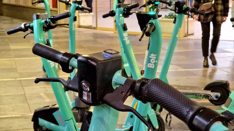 Полицията в Перник установи над десет нарушения с електрически тротинетки