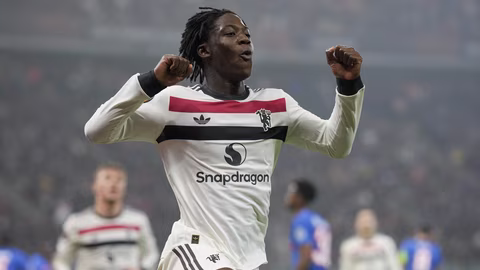 Гари Невил призова Манчестър Юнайтед да подсили халфовата линия през лятото