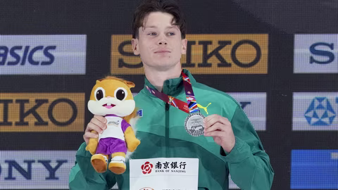 Лачлан Кенеди победи Гоут Гоут на 200 метра в Мелбърн