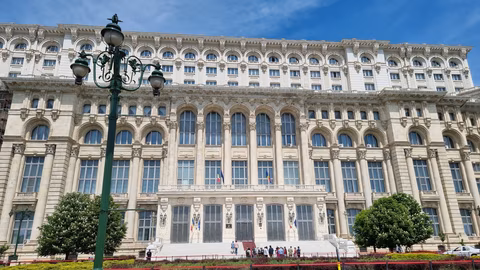 Румъния организира ключови дипломатически събития с Макрон и \"Букурещката деветка\"