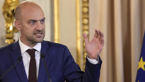 Франция отхвърля таксите за корабоплаване през Ормузкия проток, настоявайки за свобода