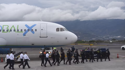 Коста Рика прие първата група депортирани мигранти от САЩ по ново споразумение