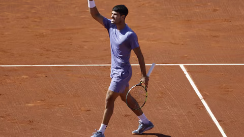 Карлос Алкарас започна с победа турнира по тенис в Барселона