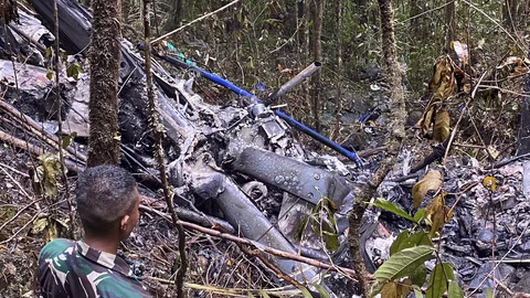 Катастрофа на хеликоптер с осем души в Западен Калимантан