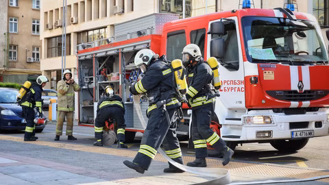 Пожар в бургаска къща предизвикан от електронен таблет, зареждащ се в контакт
